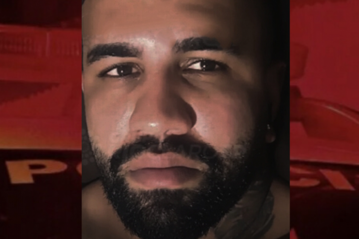 A grave colisão matou o jovem Marcos Pereira, no local. 