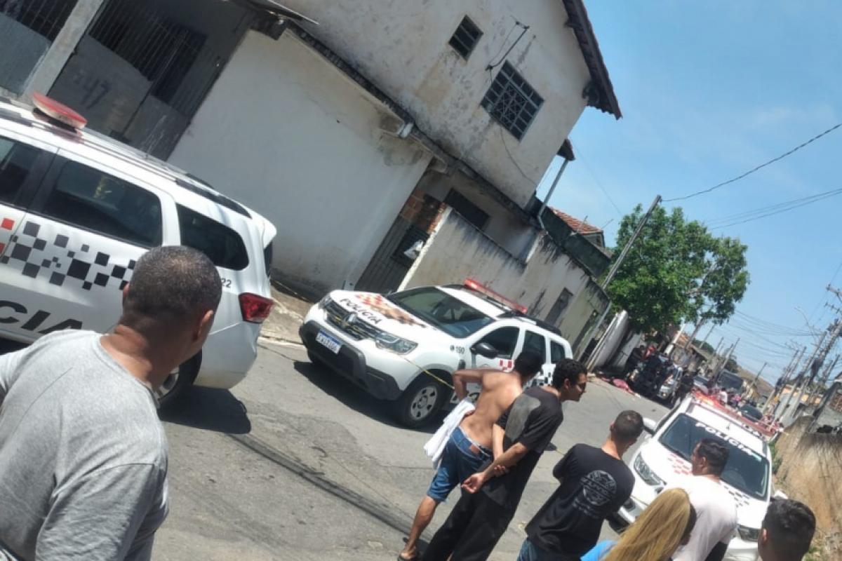 Homem foi morto a tiros