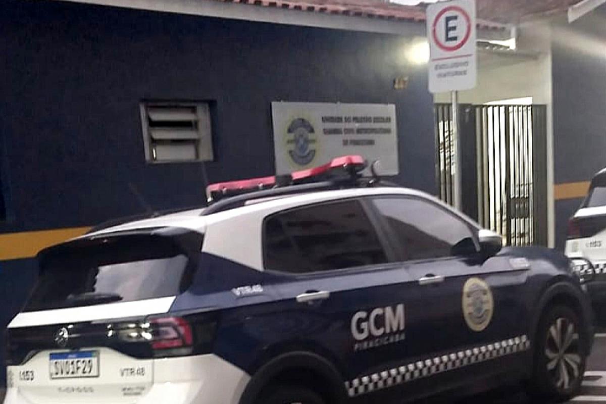 Equipes da GCM foram acionadas para a ocorrência. 