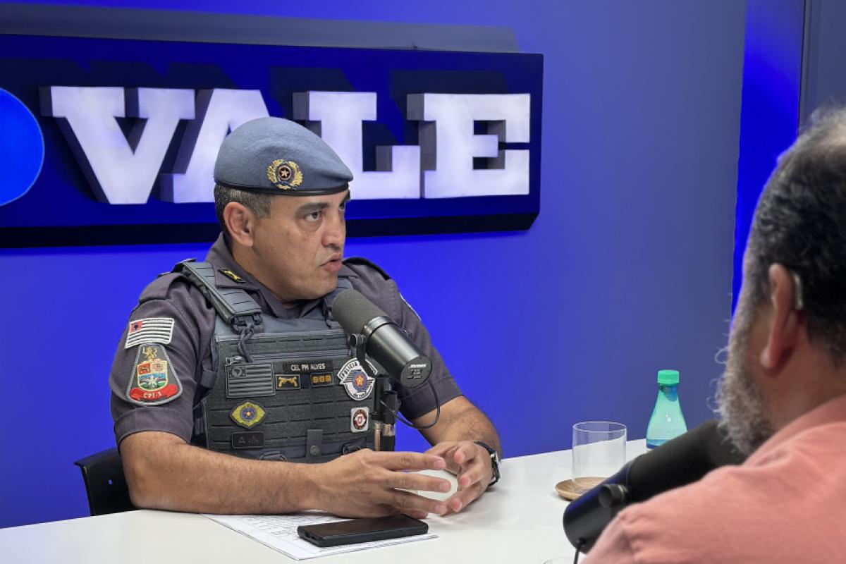 Coronel Luiz Fernando Alves durante OVALE Cast