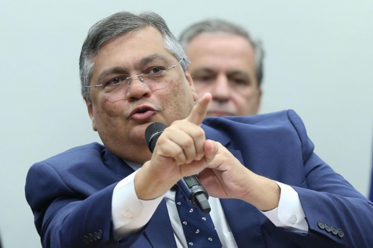 A decisão de Dino sobre a data atende a um pedido do ministro Alexandre de Moraes, relator das ações.