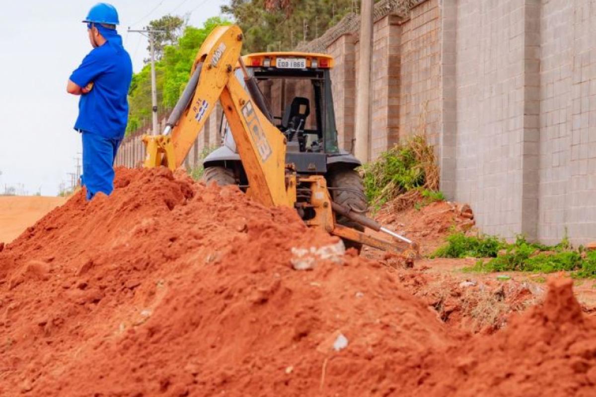 Obra será retomada quando o material for entregue