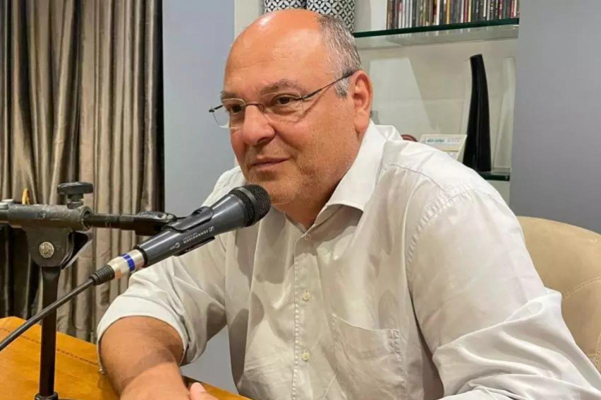 Prefeito Alexandre Ferreira (MDB), durante entrevista na rádio Difusora