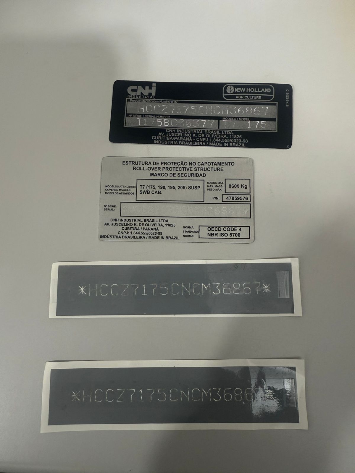 Tarjetas usadas na adulteração dos tratores furtados