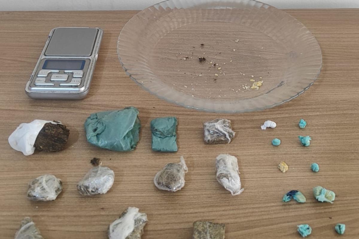 Polícia apreende maconha, crack e materiais para venda no bairro Nossa Senhora do Livramento