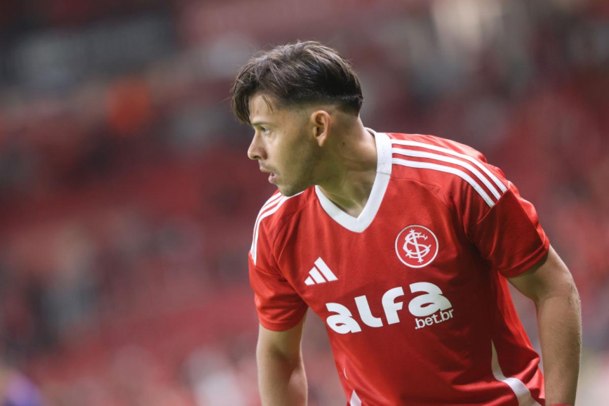 Oscar Romero marcou gol anulado após intervenção do VAR