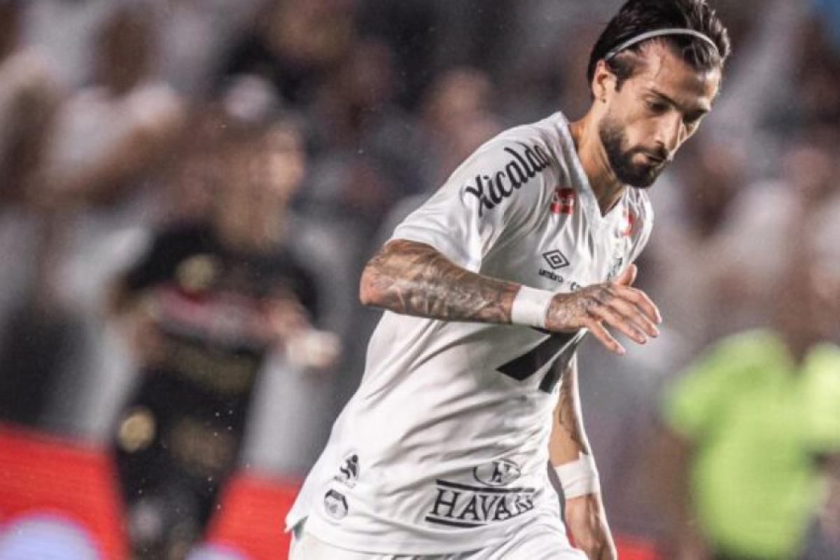 Lautaro Díaz garantiu o empate para o Peixe nos minutos finais