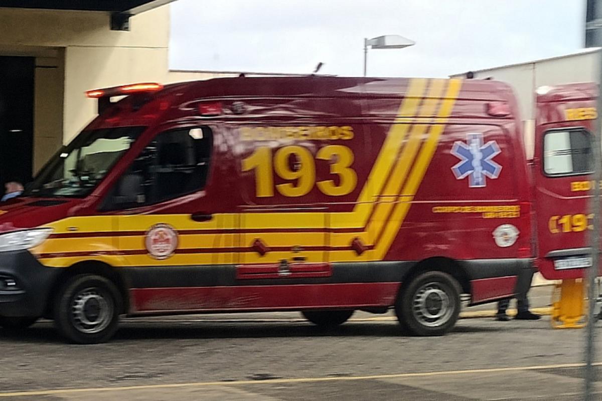 A vítima foi socorrida para a UPA Vila Sônia, e morreu na transferência ao hospital. 