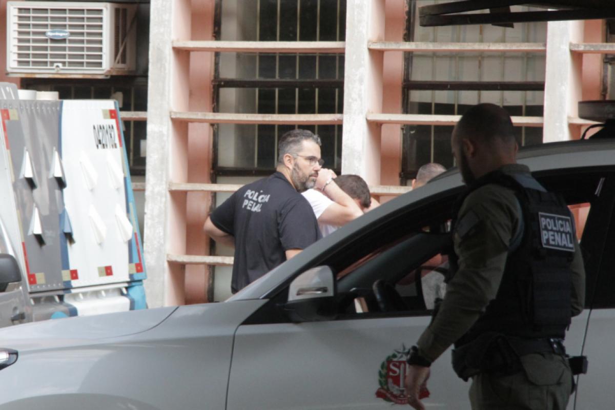 Roberto Franceschetti chegando ao Fórum