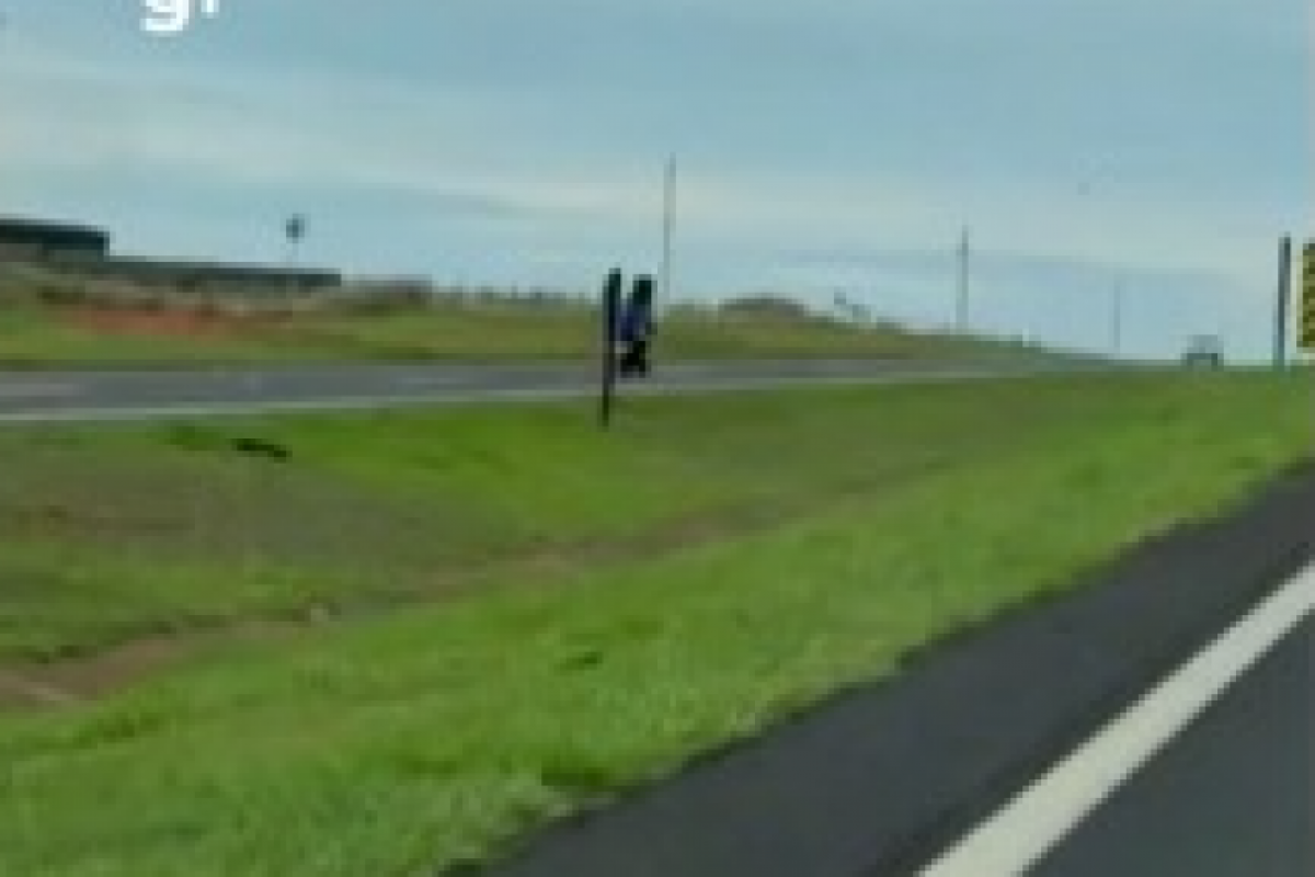 Motociclista de 36 anos ignorou bloqueios da polícia em Votuporanga, trafegou sem capacete e teve a moto apreendida