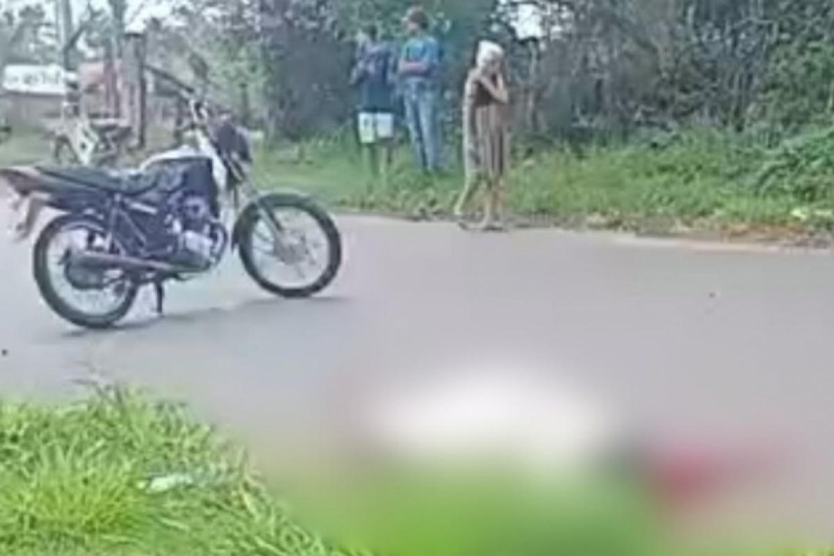 O motociclista sofreu ferimentos graves de trauma na perna e braço decepado, enquanto o motorista do carro teve traumatismo facial. 