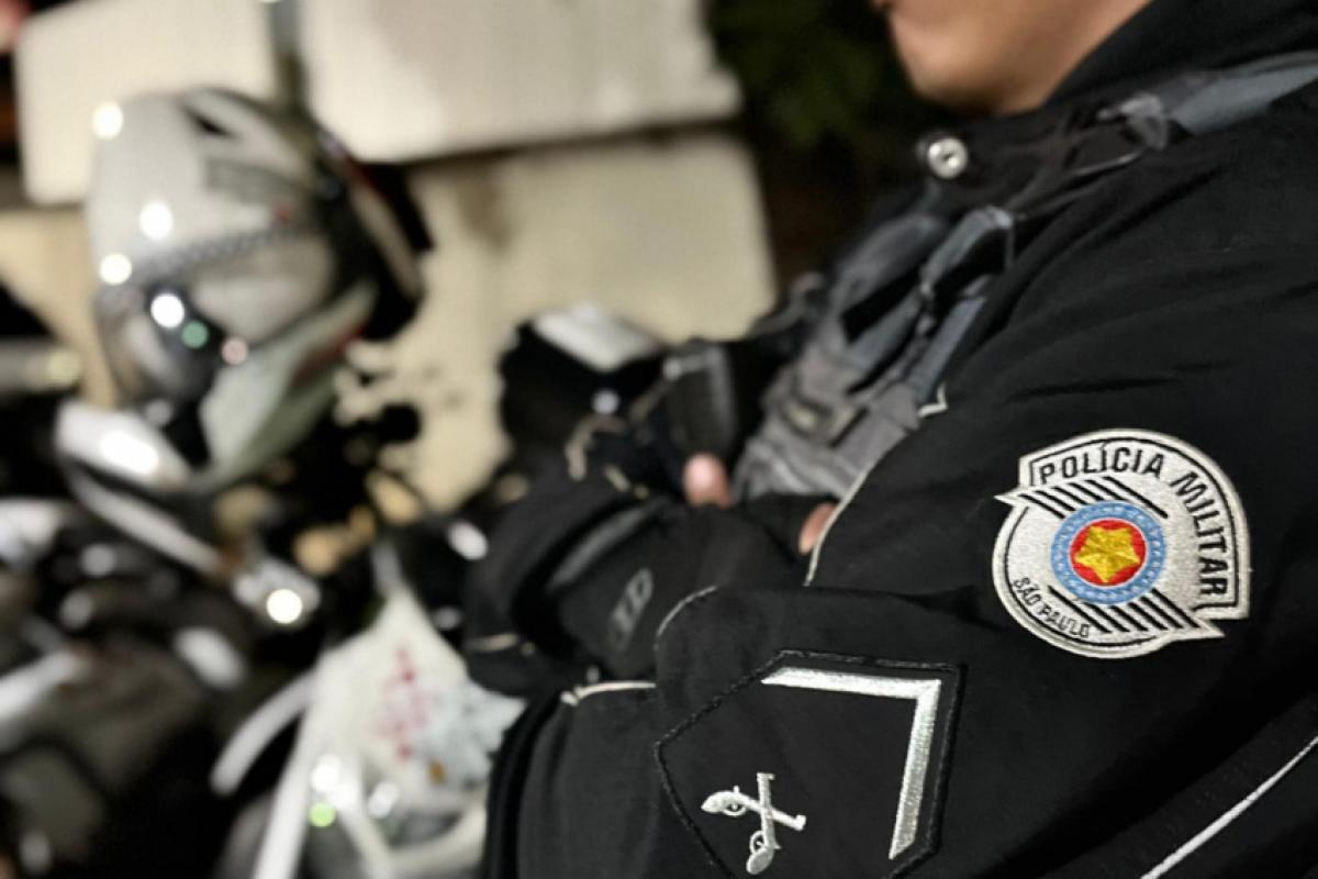 Os policiais conduziram o criminoso ao DP, onde ele foi preso