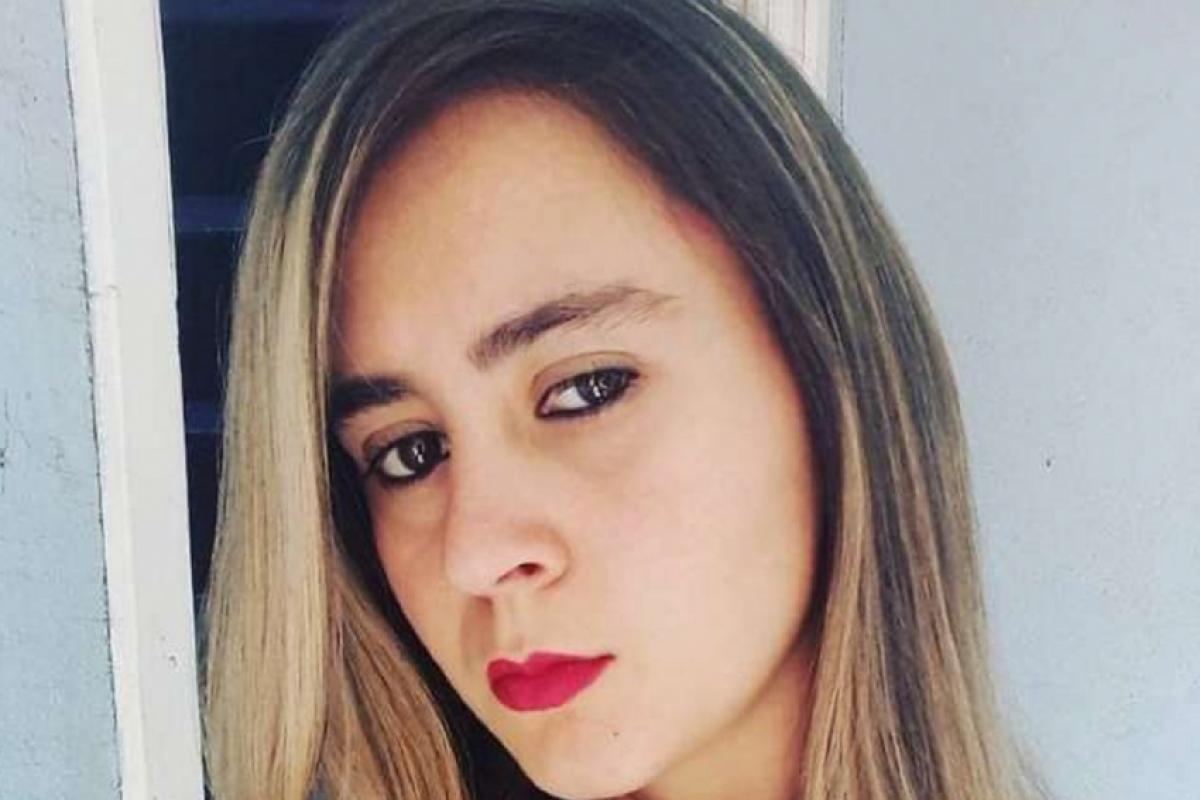 Mulher morre após ser jogada do carro pelo marido