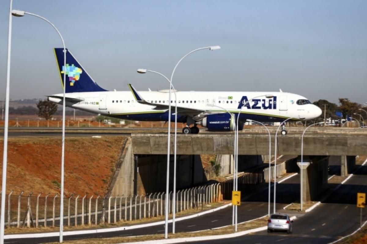 Falsa ameaça de bomba paralisa voo de Embraer E195-E1, no Paraná