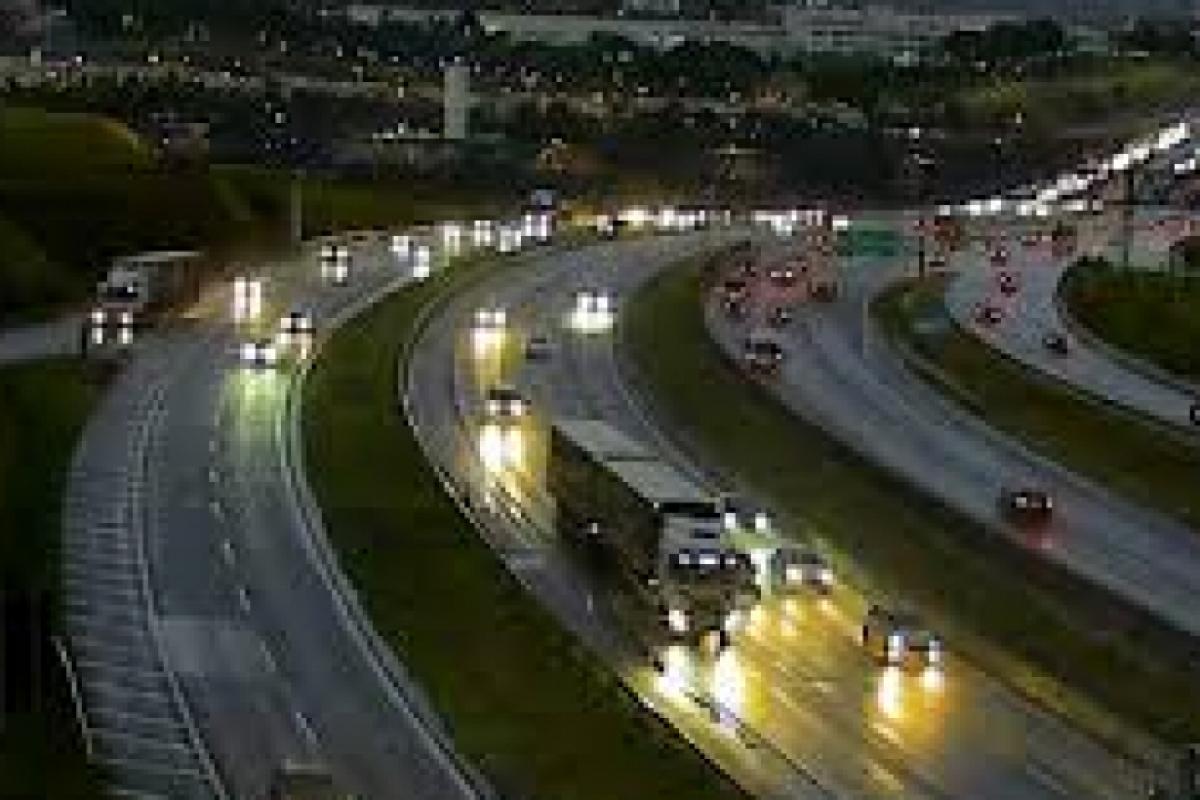 Acidente aconteceu na noite de sábado, 15, na Rodovia D. Pedro I