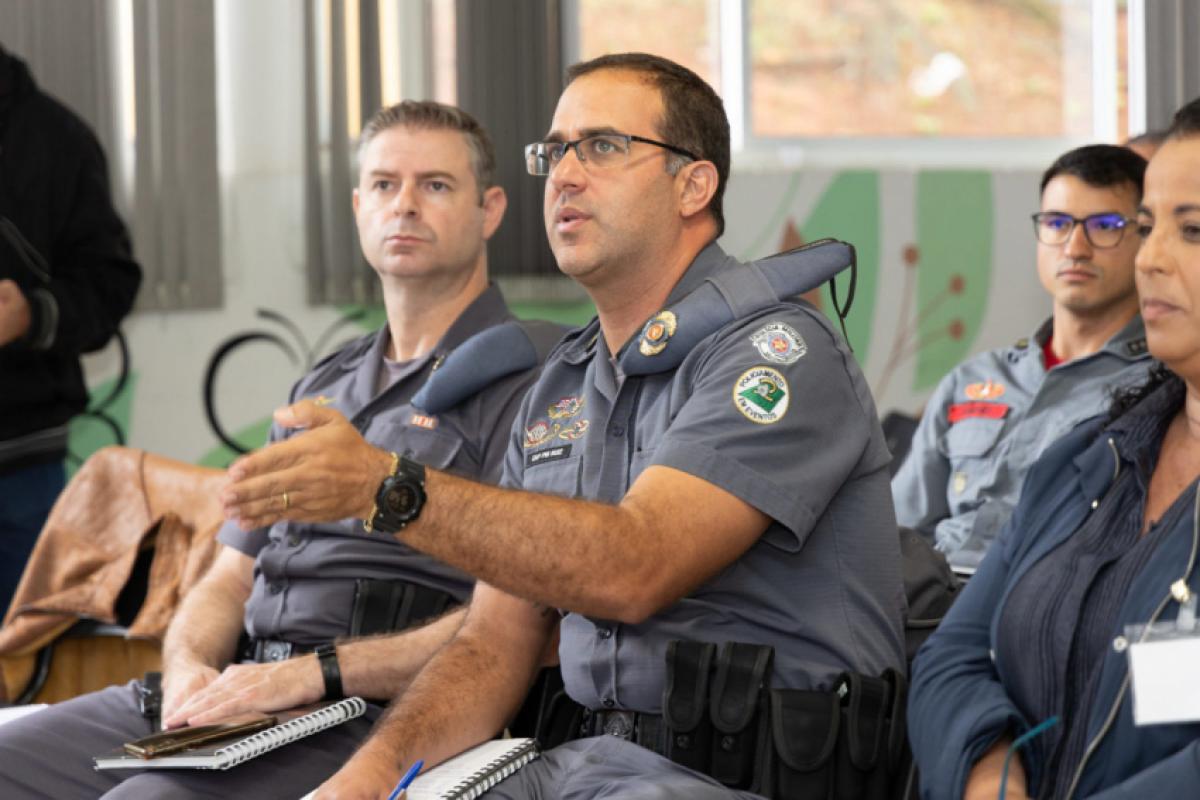 Representantes da Polícia Militar, Corpo de Bombeiros e de Prefeituras da RMJ marcaram presença na terceira reunião do dos Grupos de Trabalho do Programa Segura
