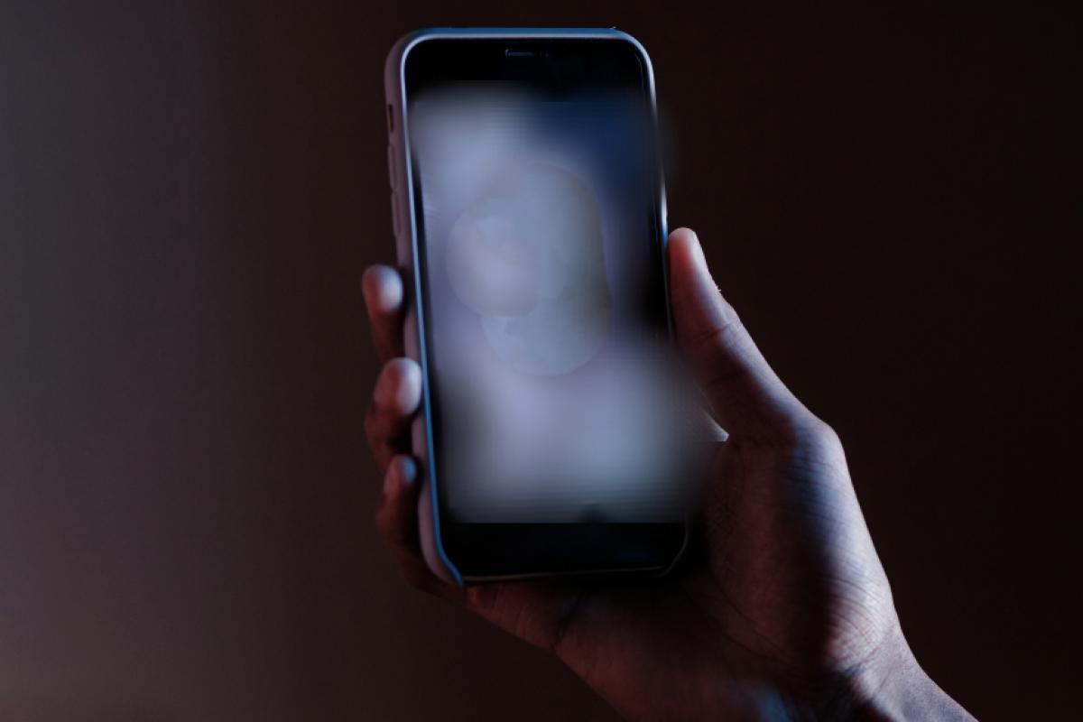 Após o indivíduo apresentar documentos falsos, a identidade foi revelada por reconhecimento facial. 