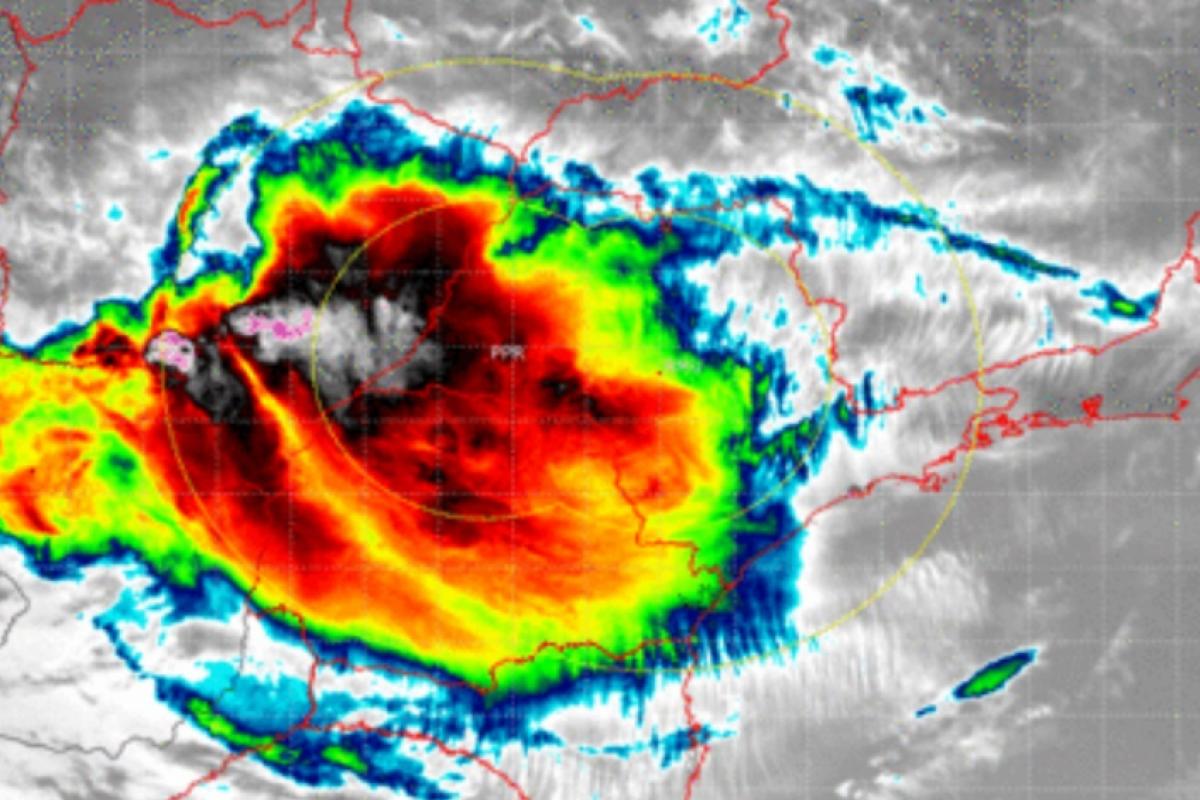Chuva vindo da região Sul do País