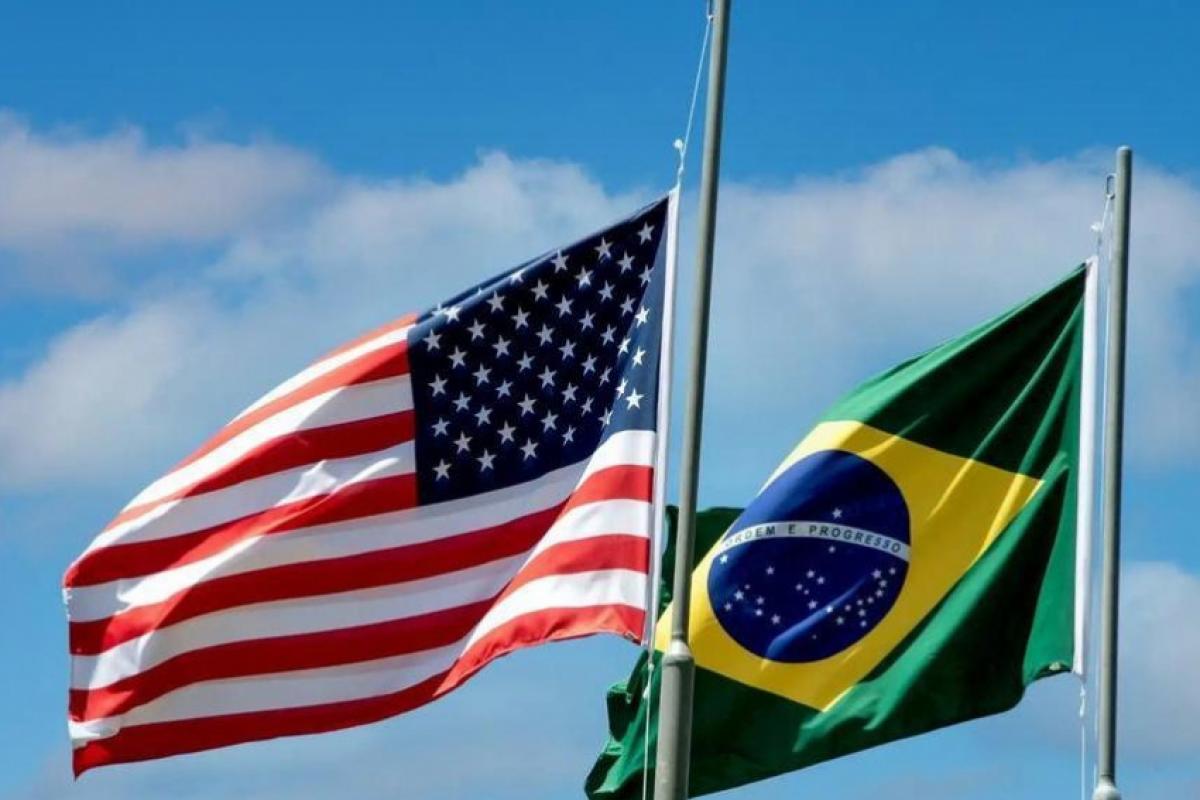 Autoridades dos Estados Unidos, incluindo o ex-presidente Donald Trump, têm utilizado a expressão “narcoterrorismo” para justificar ações militares