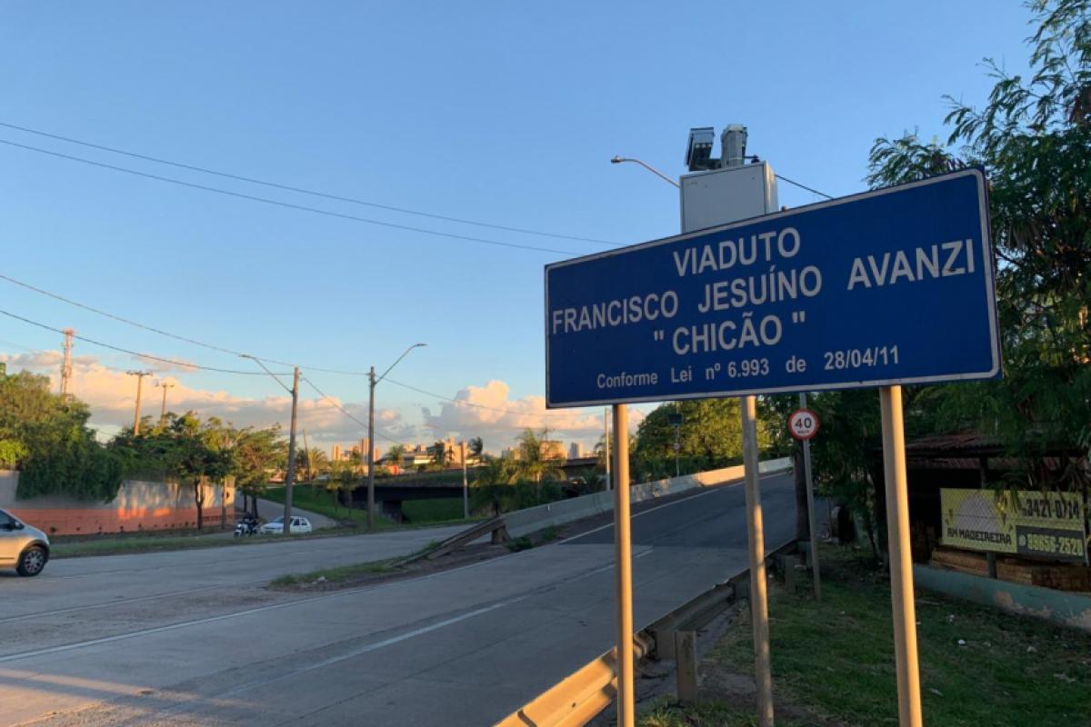 Segundo levantamento municipal, entre janeiro e julho de 2025, o radar registrou aproximadamente 5.404 multas