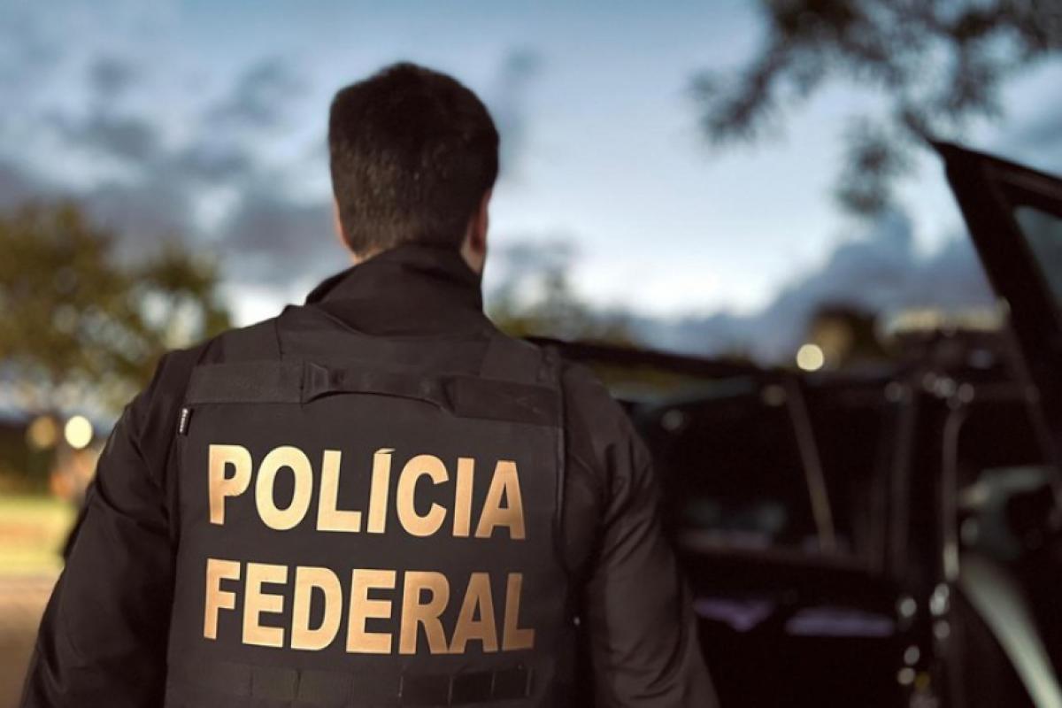 Policiais federais cumpriram quatro mandados de busca e apreensão na cidade do Rio de Janeiro