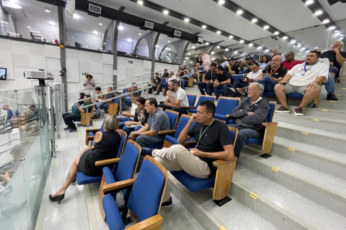 Câmara recebeu público abaixo da média para uma sessão que transcorreu de forma tranquila