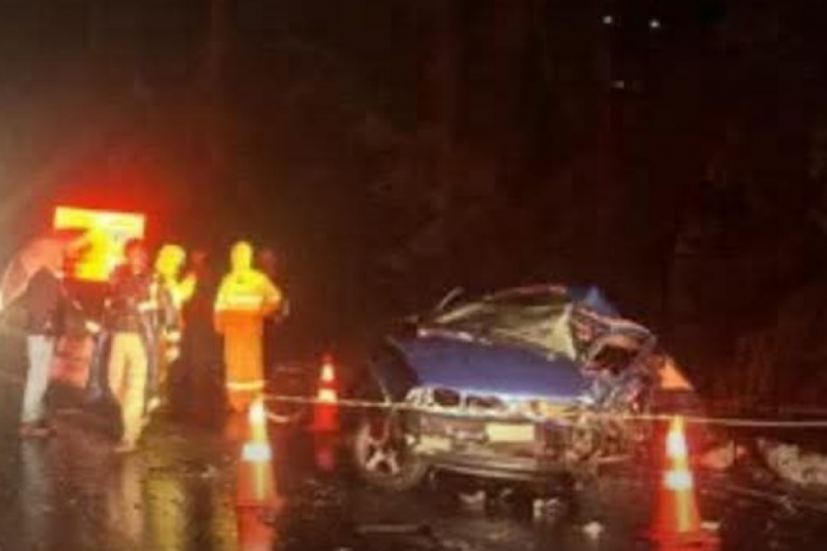 Acidente entre um Gol e uma caminhonete ocorreu na noite de domingo