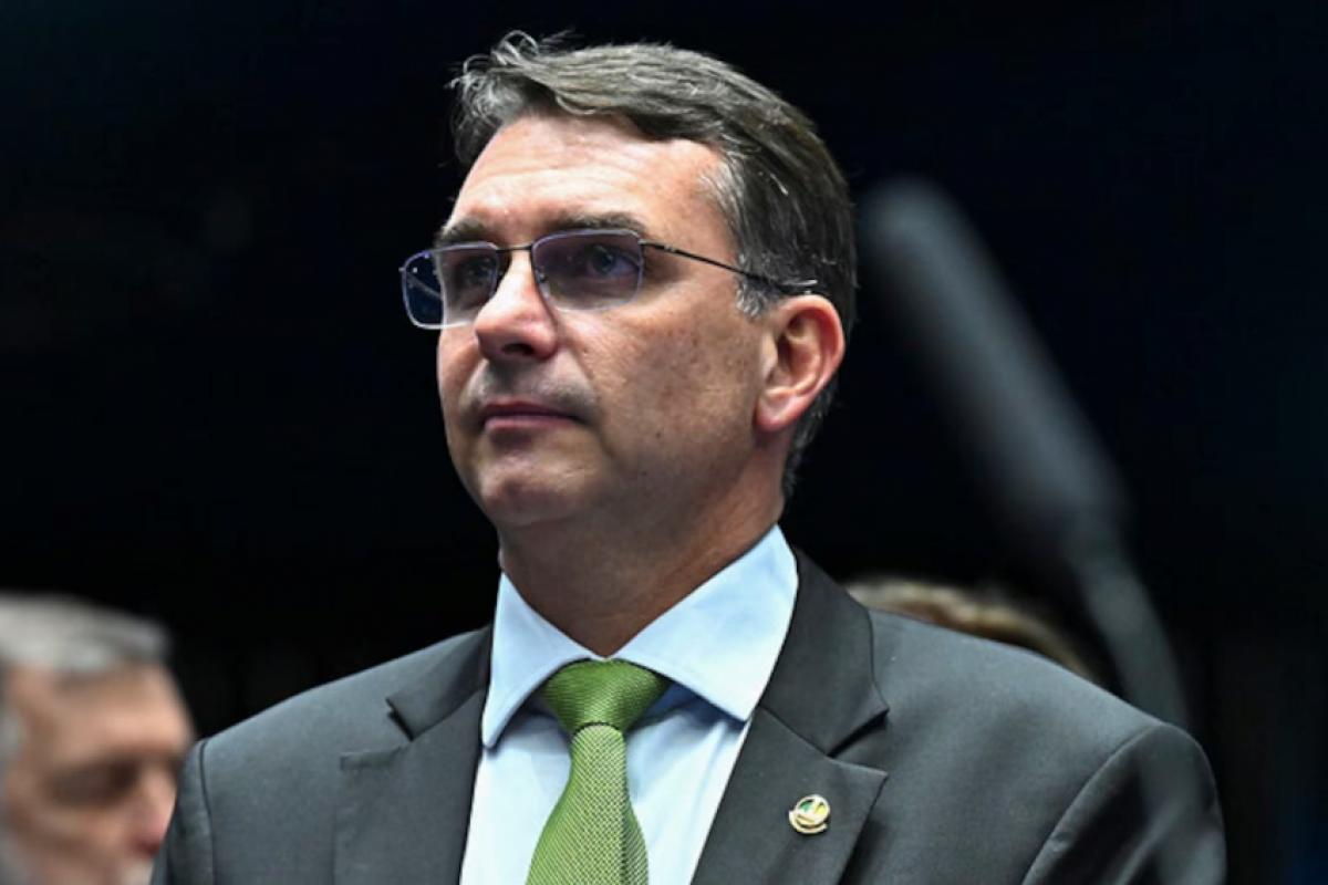 Flávio Bolsonaro diz que a prioridade número 1 será fazer avançar na Câmara o projeto de lei