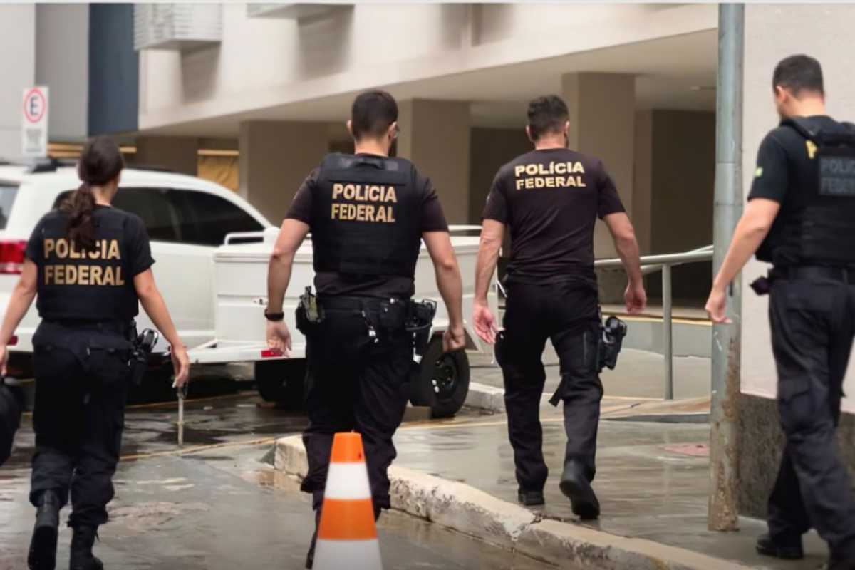 A nova fase da operação, deflagrada esta manhã, teve como um dos principais desdobramentos a prisão do ex-presidente do INSS, Alessandro Stefanutto. 