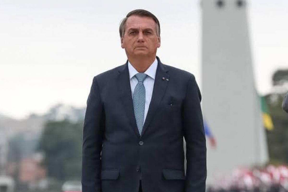 Moraes descartou aceitar neste sábado (22) o pedido de prisão domiciliar feito pela defesa do ex-presidente.