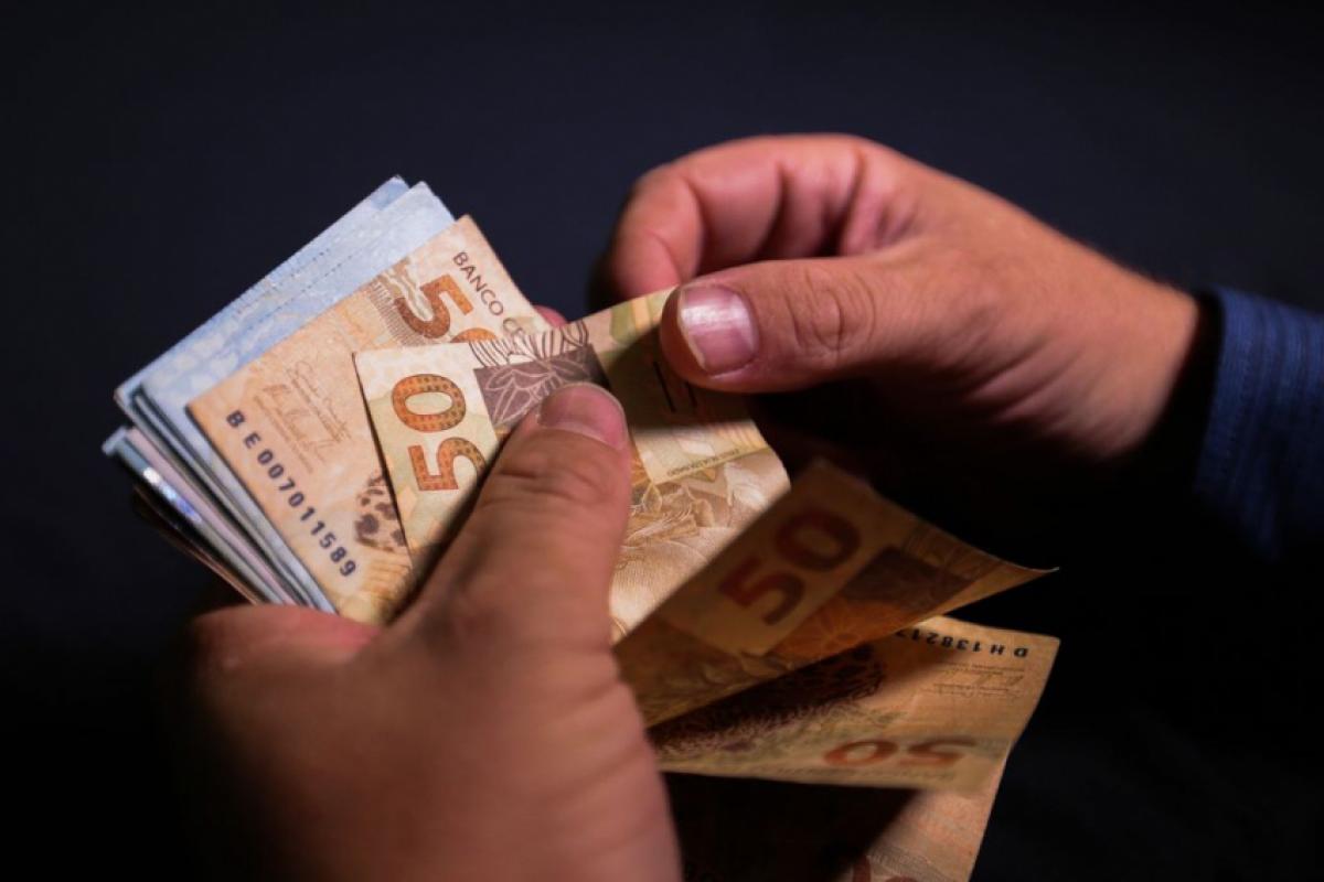 A principal mudança é a redução gradual do limite de renda para receber o benefício.