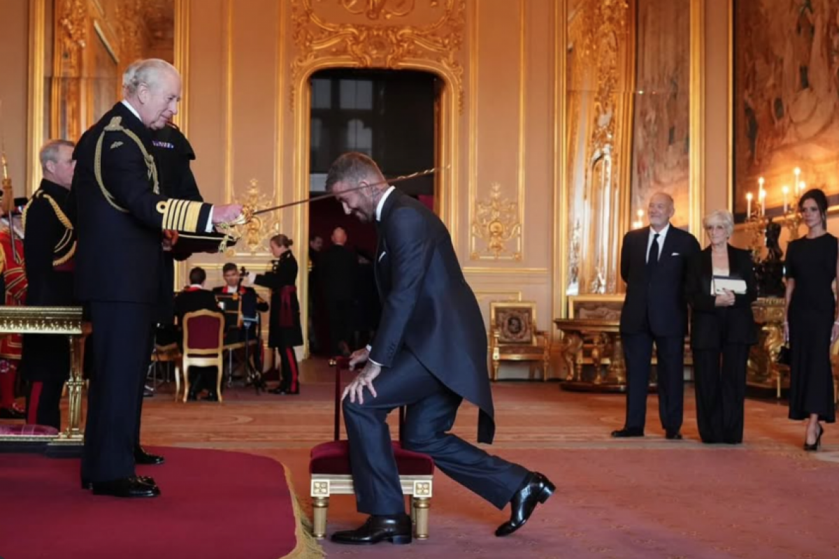 Esse é o título de maior honraria do Reino Unido e dá o direito à pessoa a usar o prefixo 'Sir'.