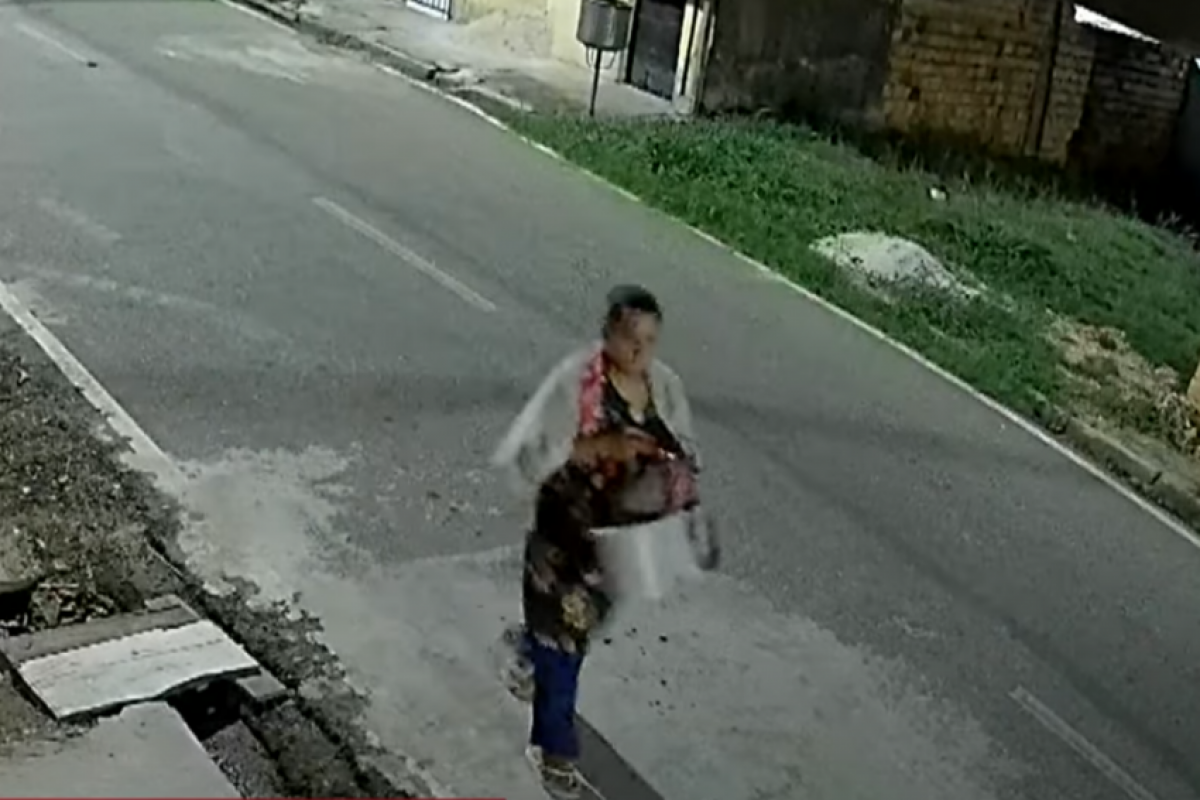 Mulher será submetida a avaliação psicológica enquanto a investigação identifica as circunstâncias do abandono. 