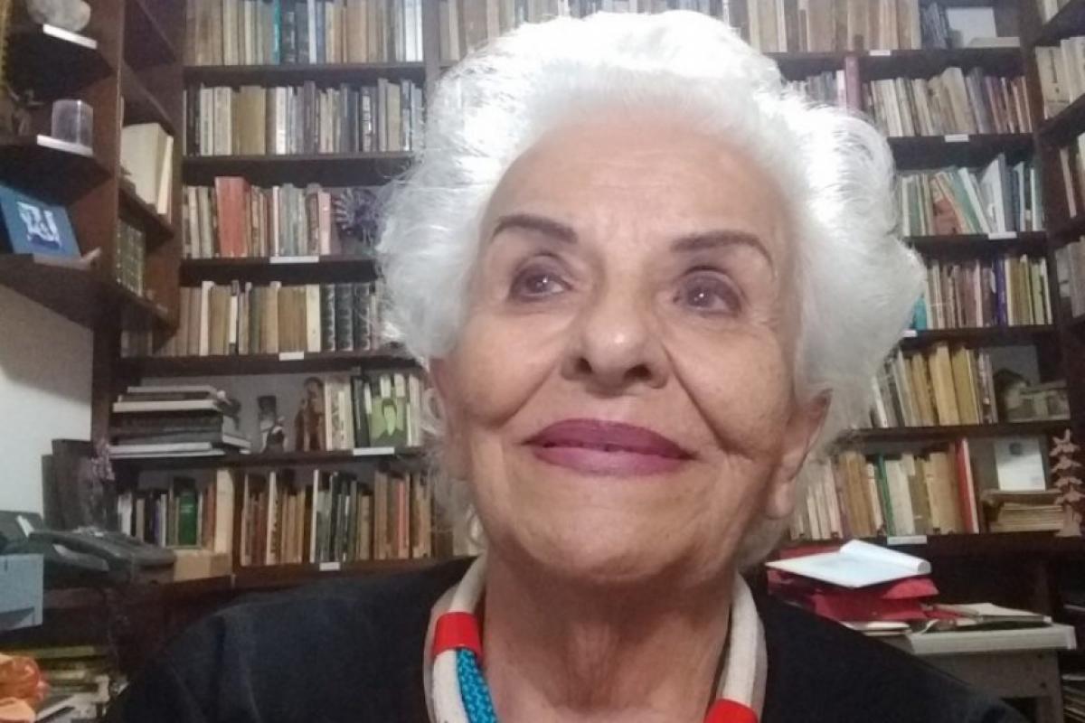 A autora Regina Helena de Paiva Ramos participa da 58ª Semana Cassiano Ricardo