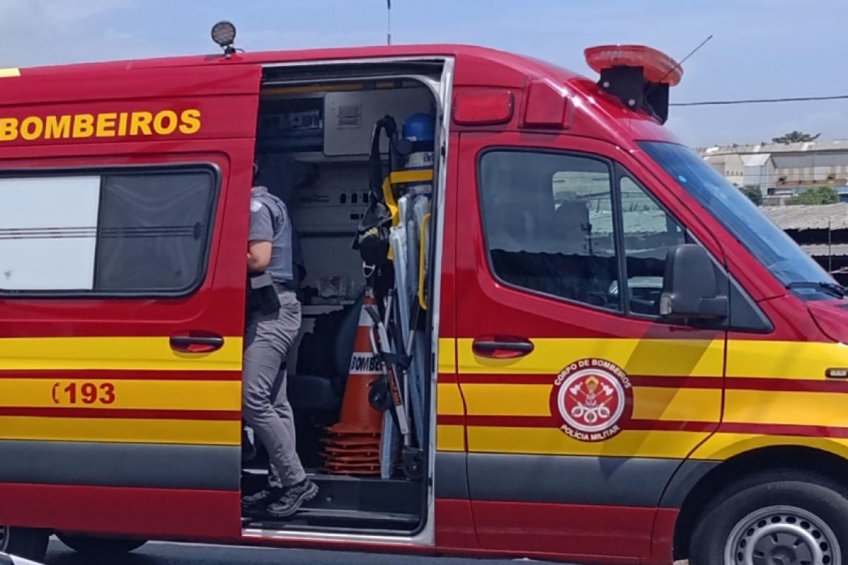 Equipes de Resgate do Corpo de Bombeiros encaminharam a vítima ao COT. 