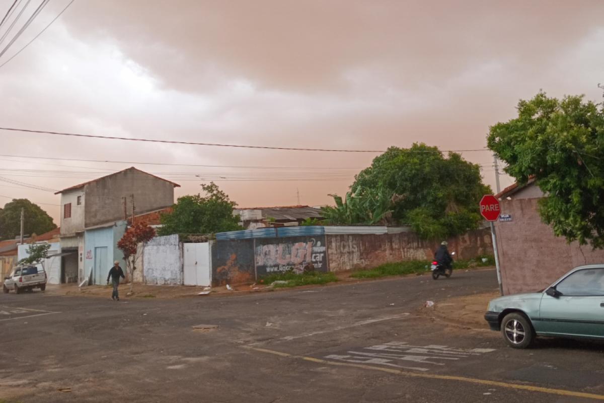 Céu visto da Vila São Sebastião, em Franca