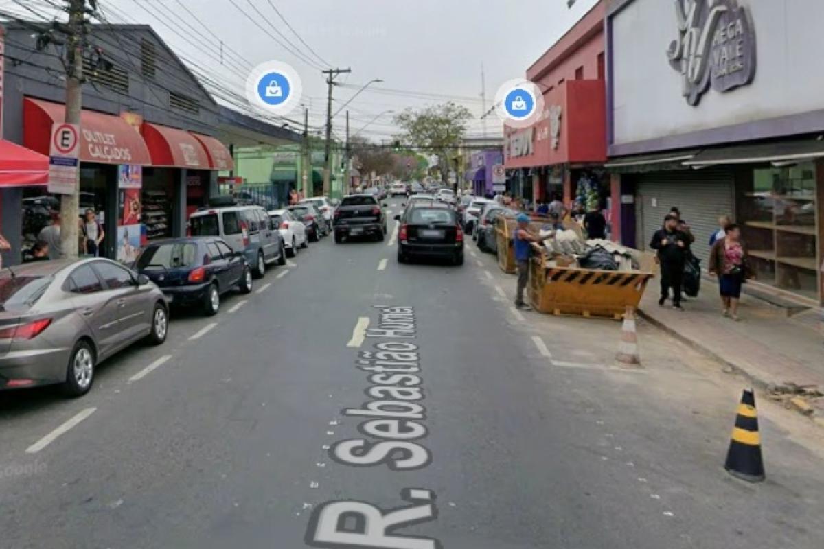 Briga generalizada envolvendo adolescentes foi registrada na rua Sebastião Humel