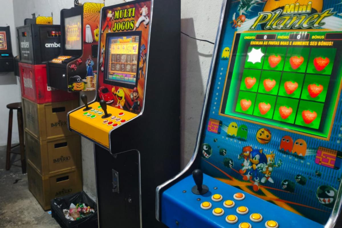 Máquinas caça-níqueis apreendidas em São José dos Campos