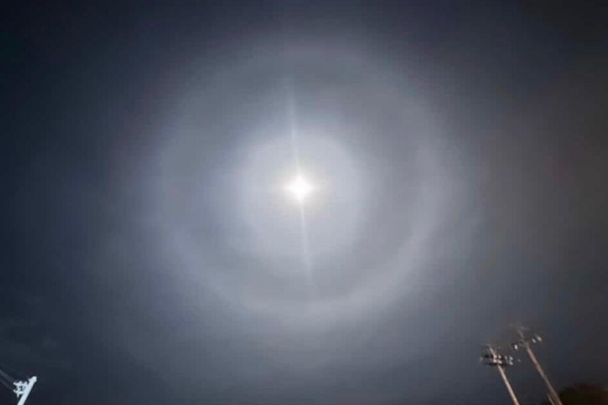 Fenômeno 'Halo Lunar' visto em Franca nesta quarta-feira, 5