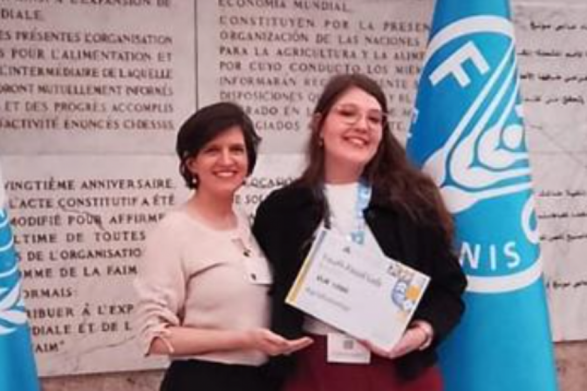 Lara Santiago, estudante do curso de Ciências dos Alimentos da Escola Superior de Agricultura Luiz de Queiroz foi a única brasileira do evento