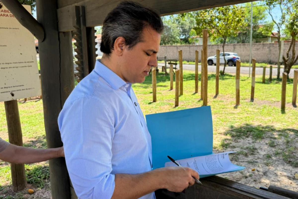 Prefeito assina ordem de serviço para o início das obras 