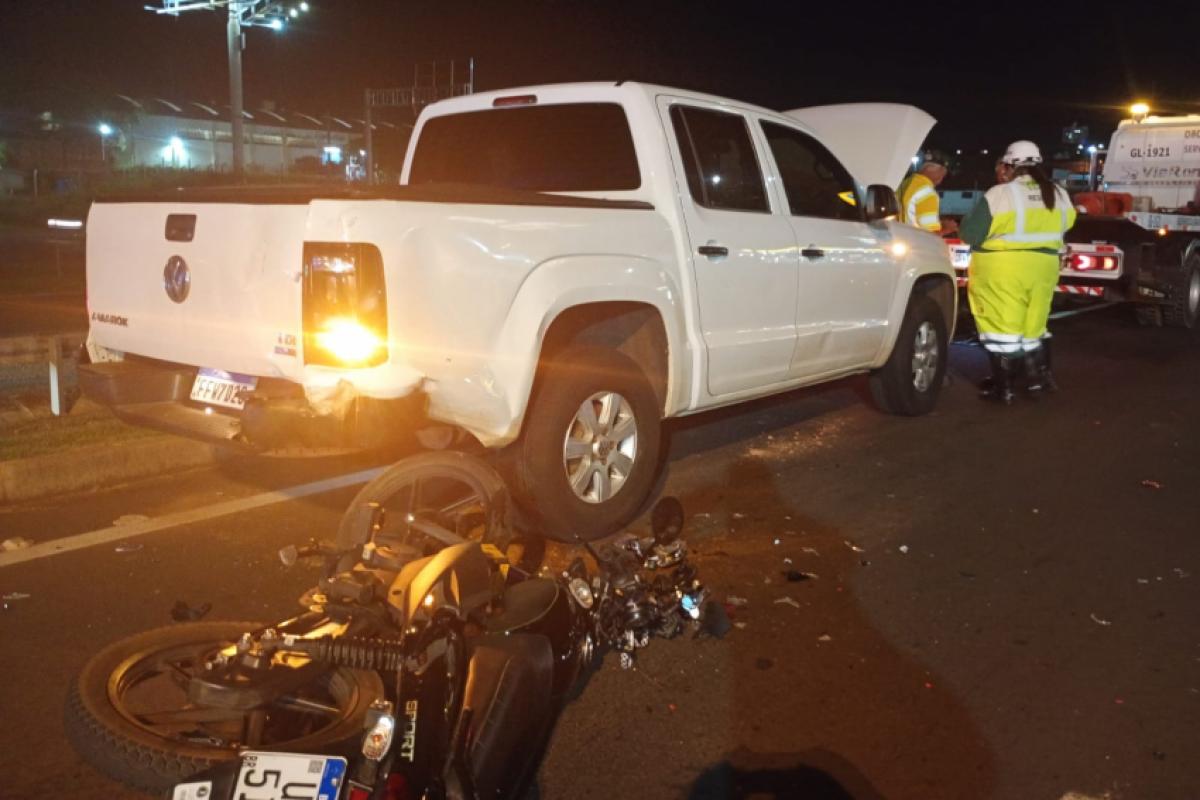 Charles conduzia uma Mottu Sport 110