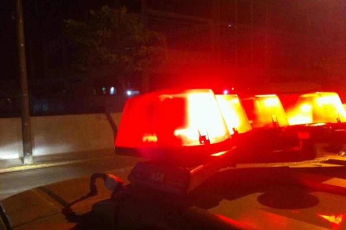 Homem foi atingido por tiros