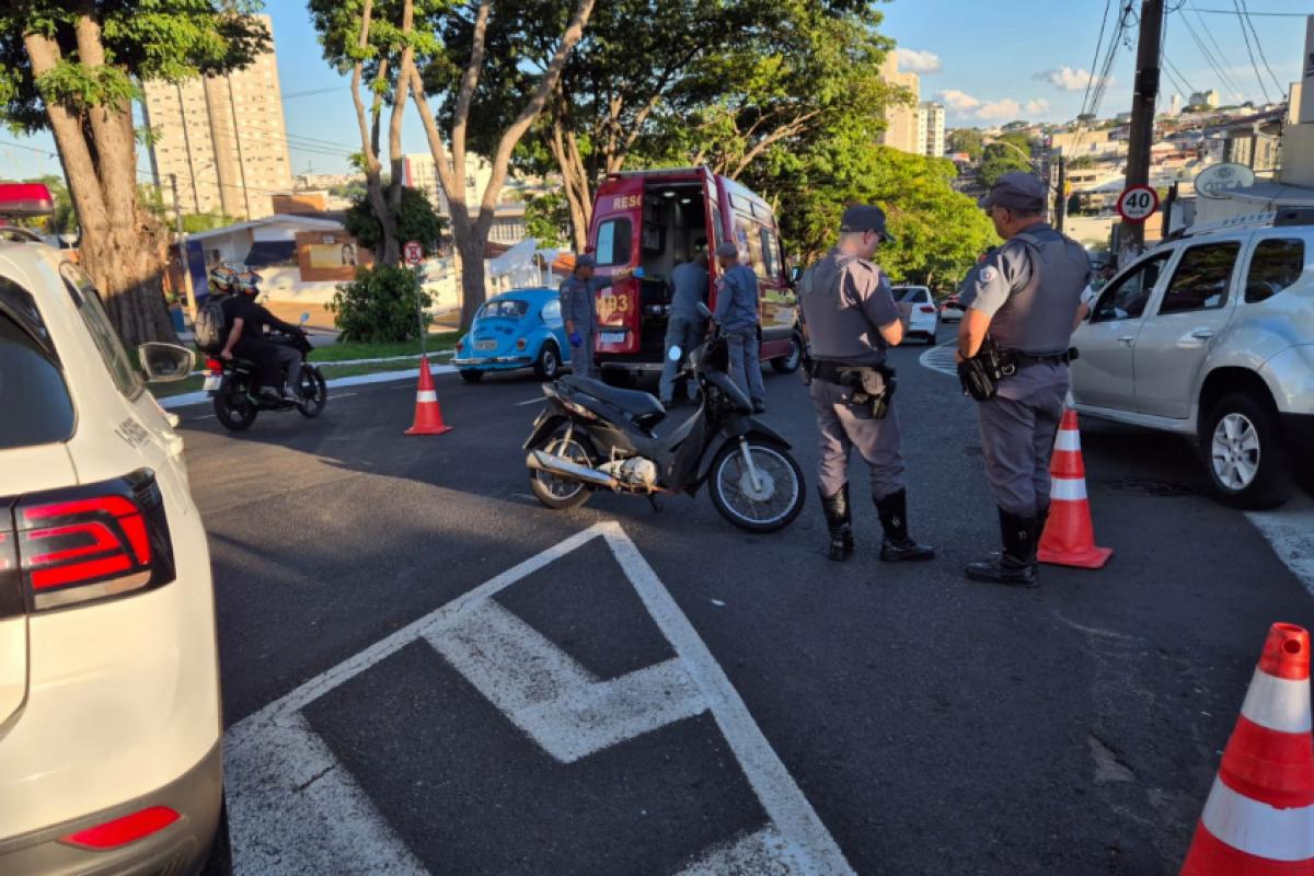 Polícia Militar e Resgate durante o atendimento à ocorrência em Franca