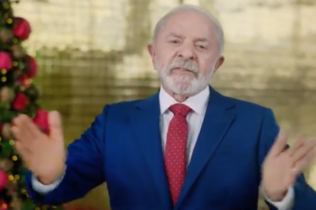 Na mensagem, exibida na véspera de Natal, Lula destacou avanços sociais, econômicos e diplomáticos do governo.