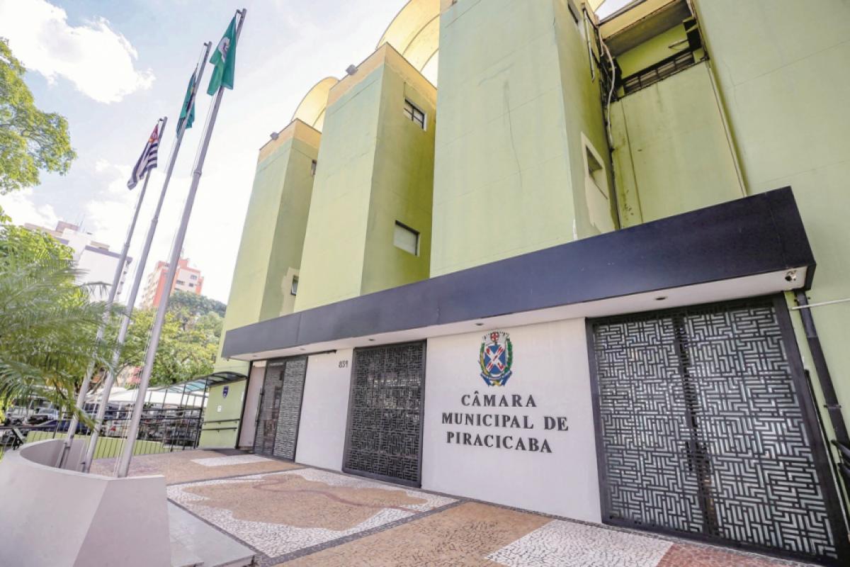 Encontro acontece na sede da Câmara Municipal