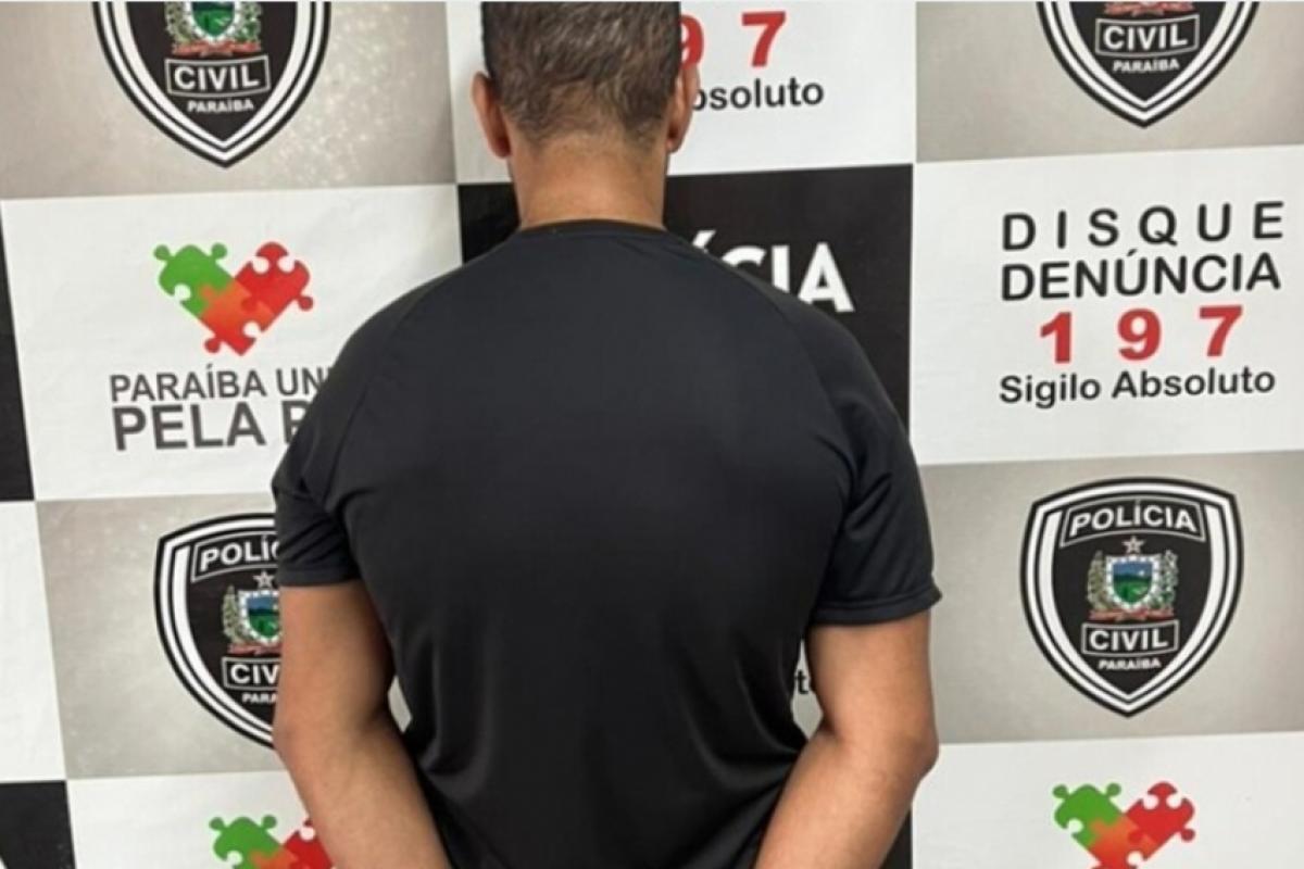 Condenado como mandante de homicídio em 2008, homem foi localizado em João Pessoa após anos foragido usando identidade falsa.