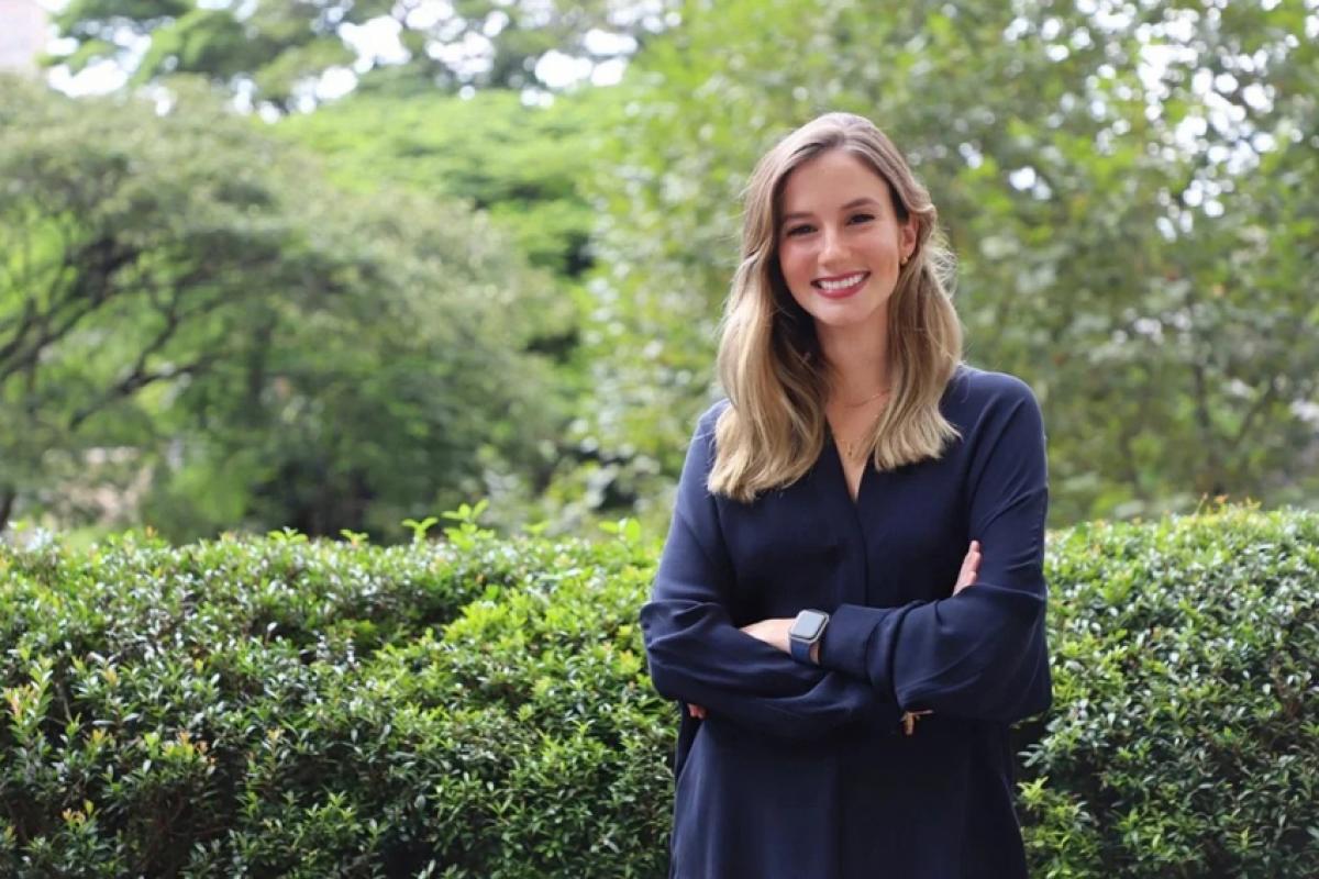 Ela tornou-se recentemente reconhecida como a bilionária mais jovem do mundo a construir sua própria fortuna sem herança