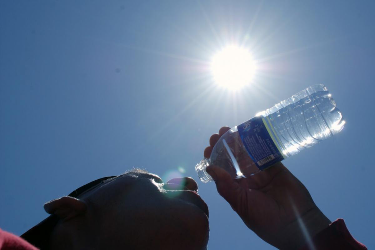 Calor intenso permanece até domingo, com pancadas de chuva 