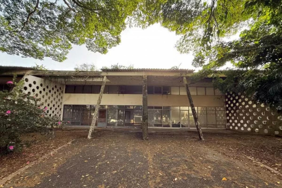 Edifício projetado por Oscar Niemeyer será demolido em São José